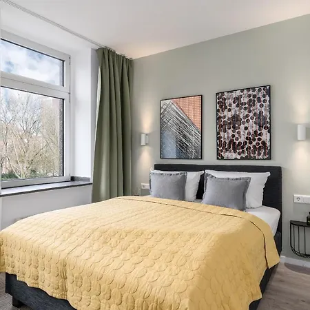 Bright Center Aparthotel